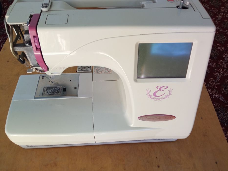 Janome electron mashinka vishipka