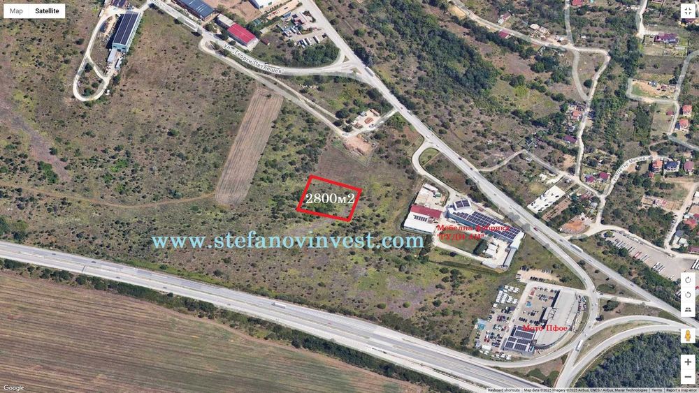 Промишлен парцел за продажба в началото на град Аксаково-Варна област