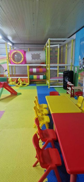 Loc de joacă echipat complet