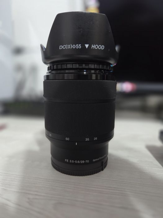 Obiectiv full frame Sony FE 28-70mm f/3.5-5.6