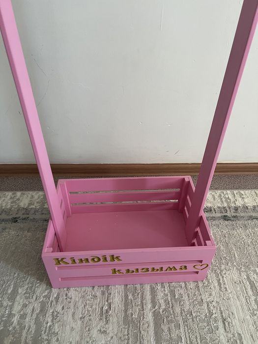 Сатылады киім ілгіш