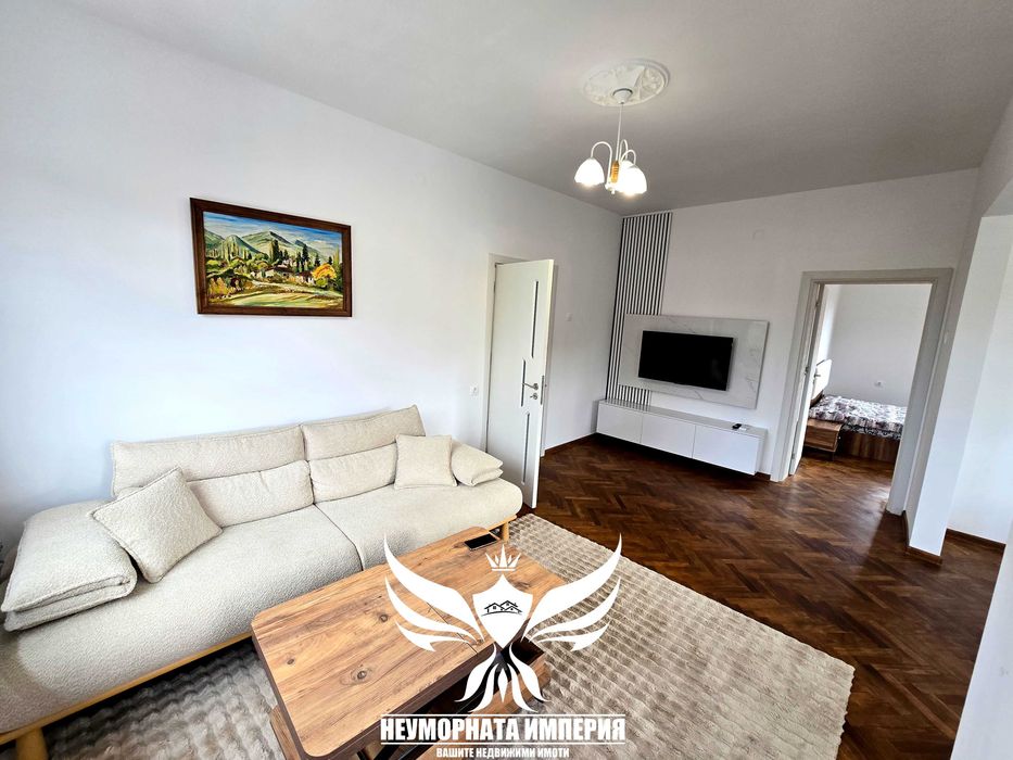 Под наем нов тристаен 120кв., 2 ет. в гр.Асеновгрд, център