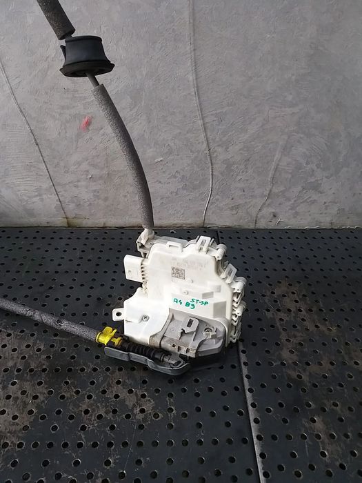 Broasca usa stanga spate audi a4 b9 8w 8x0839015e