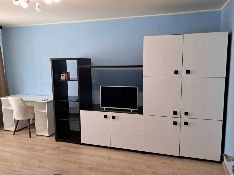 Închiriez apartament