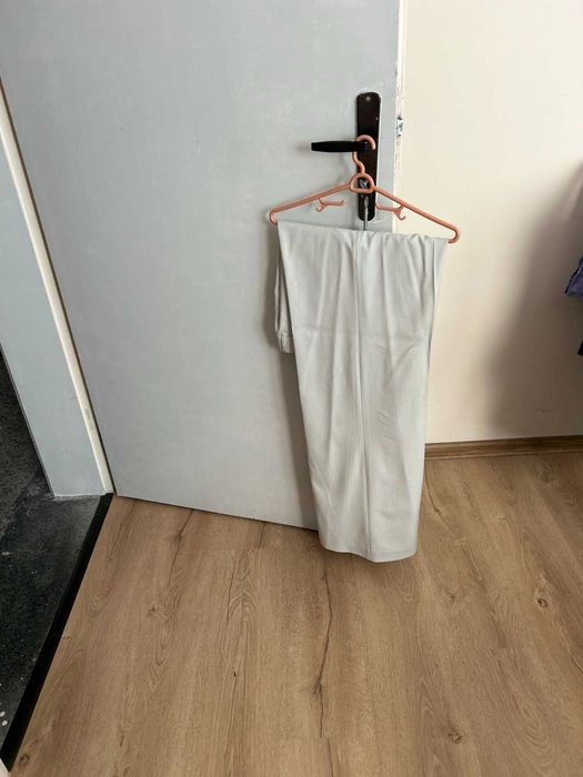 Нов пролетно-eсенен костюм Макс Мара, нова колекция.