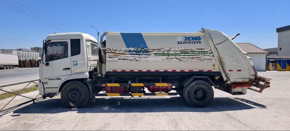 DongFeng Garbage Truck