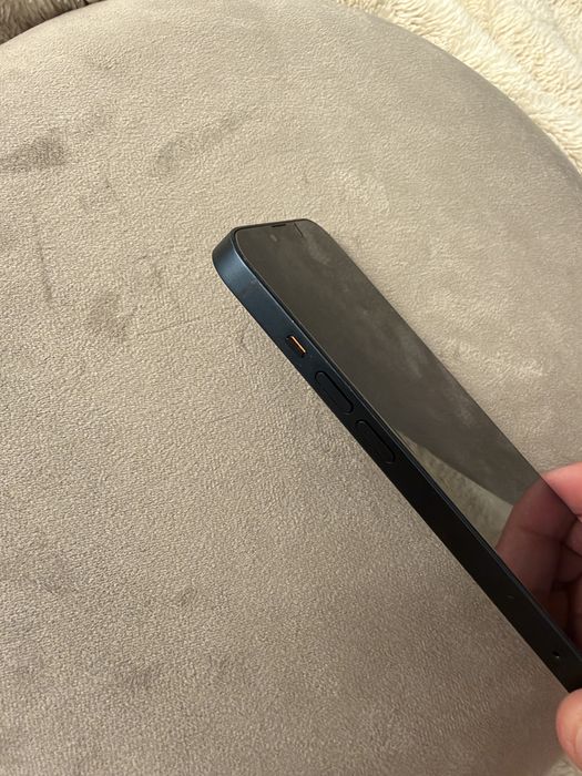 Vând iPhone 13 128 GB