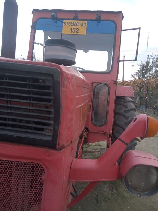 Vând tractor UTB