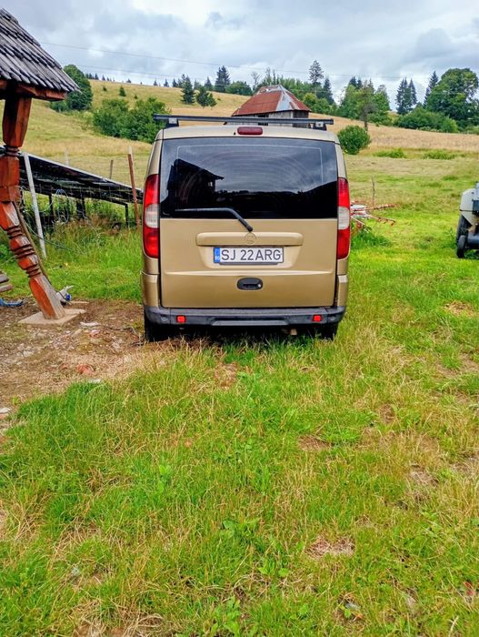 Vand sau schimb fiat doblo