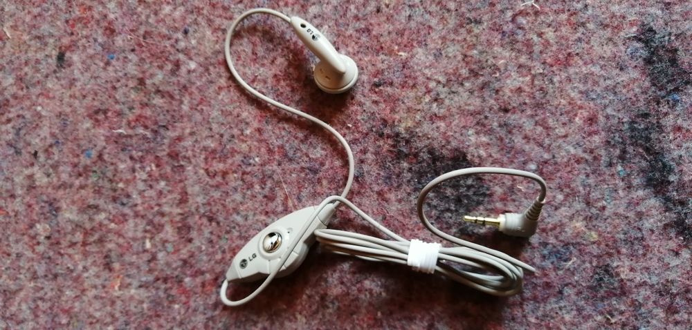 Слушалка за моб. телефон"LG"