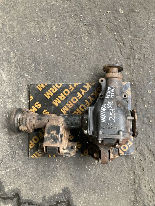 Nissan Navara 2.5D 1999 година Преден Диференциал