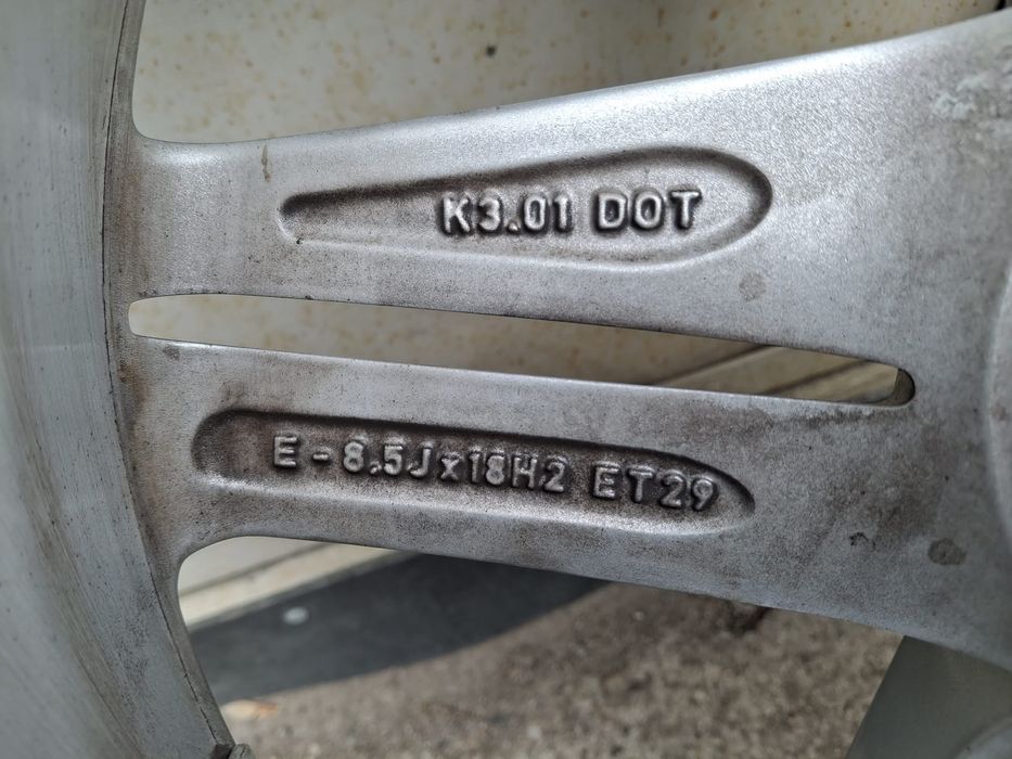 Перфектни джанти 5х112 18 8.5j et29 с много добри гуми