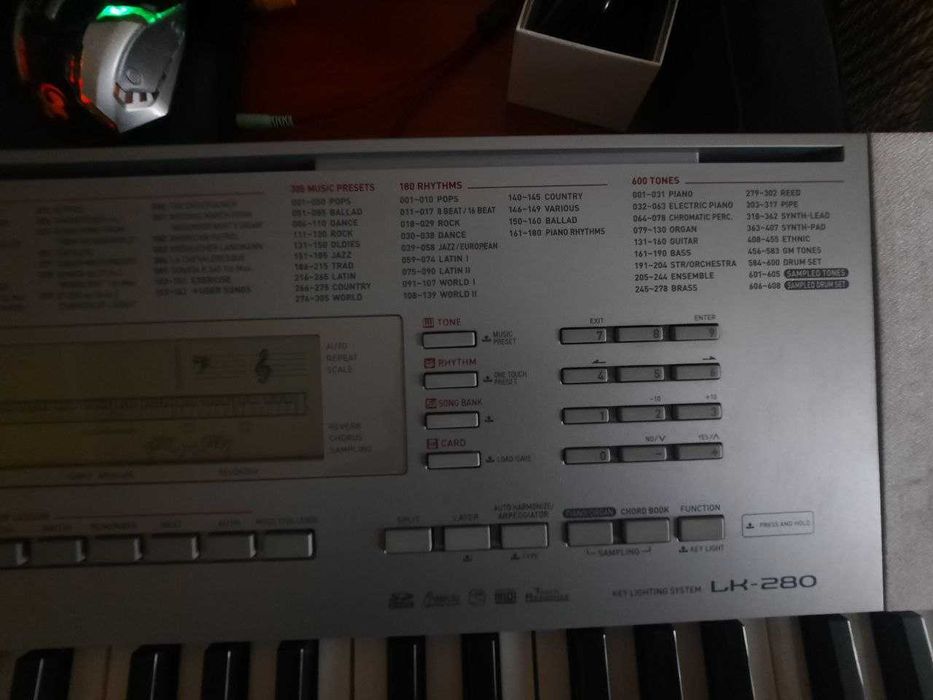 Синтезатор CASIO LK-280