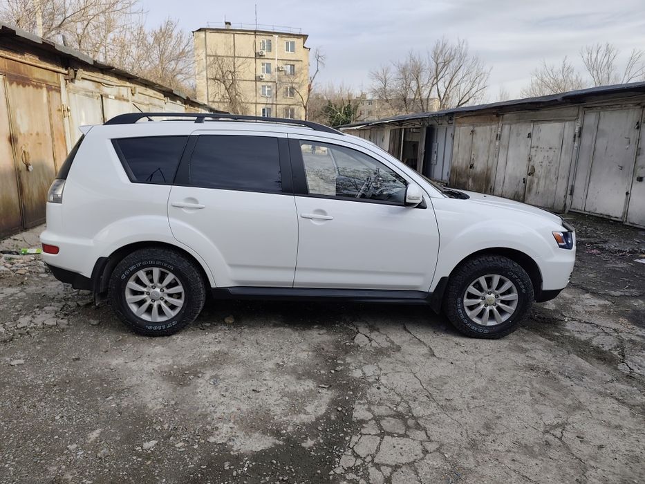 Продам Мицубиси аутлендер хл 4вд.