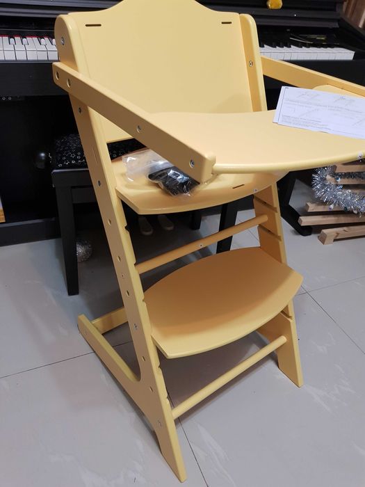 Scaun pentru alimentatie bebe Stokke stoke similar