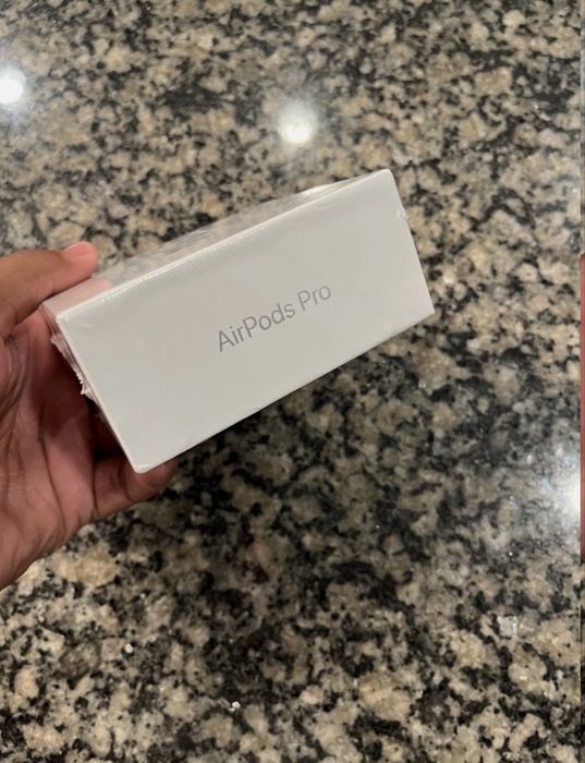 Casti Airpods Pro Generatia a 2-a USB-C