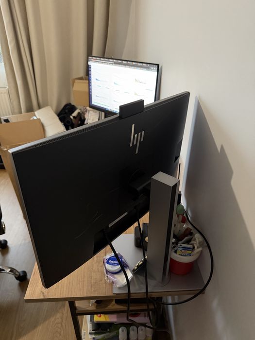 Monitor HP E243m difuzoare si camera integrate