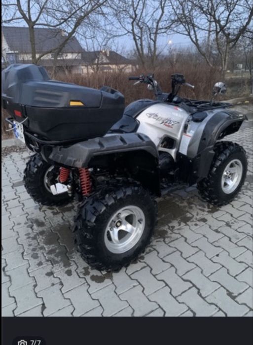Vând Yamaha Grizzly 700, ATV foarte bine întreținut și îngrijit, în stare foarte bună de funcționare.