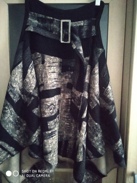 Юбка длинная. Черная.