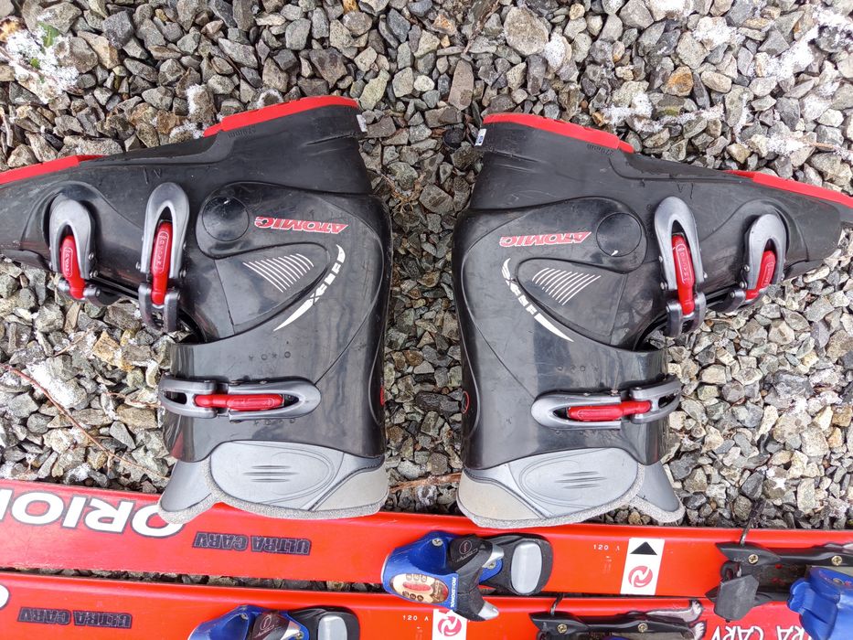 Ски + ски обувки и щеки