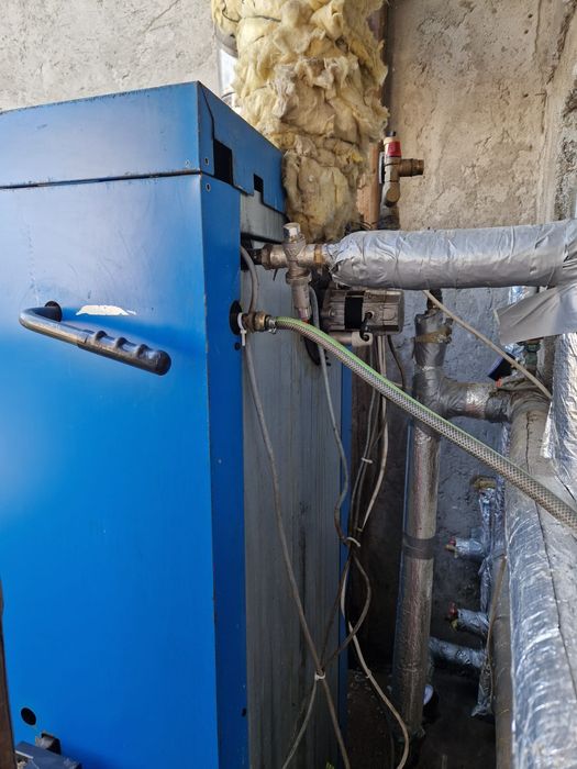 Centrala pe lemne boiler masina de spalat stare buna