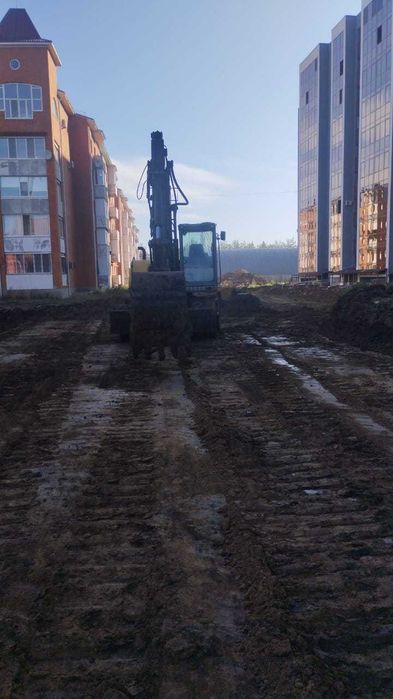 Аренда, услуги колёсного экскаватора