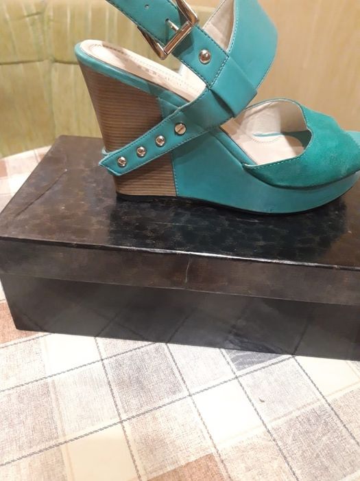 Летние босоножки