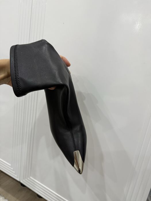 Сапоги с острым носом