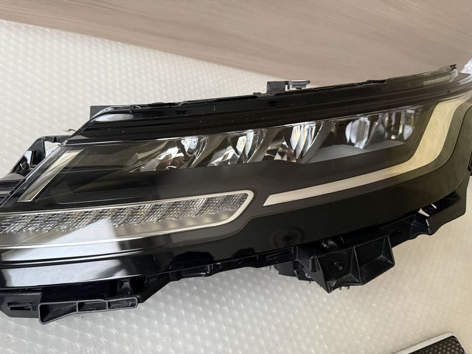 Фар ляв Range Rover Evoque 2 II Оборудван