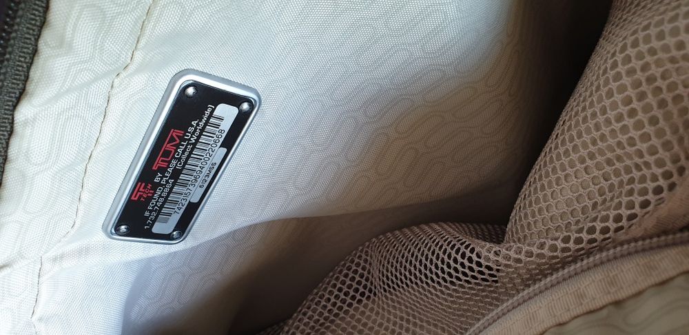 Tumi, borseta lux ,unisex, condiție impecabilă