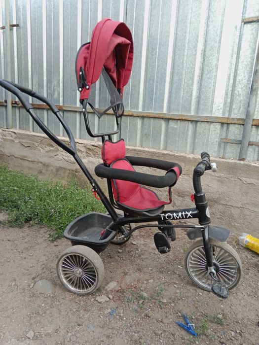 На продаже трёх колёсный велосипед