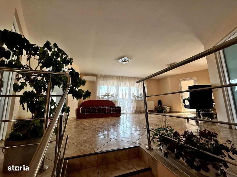Casa 330 mp | cu teren 2300 mp | Santandrei - langa Oradea