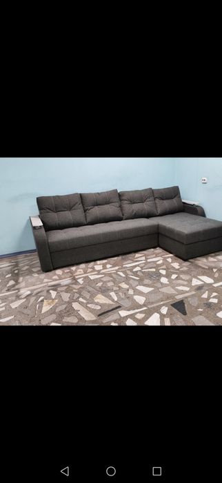 Продам диван угловой.