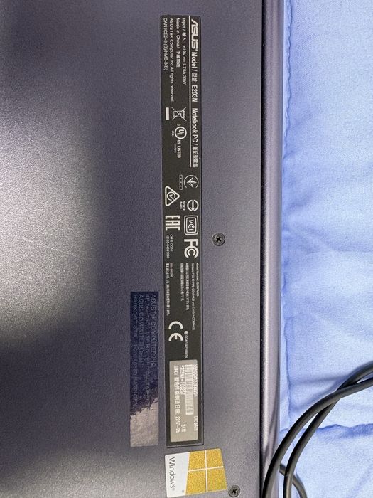 Laptop notebook ASUS E203N