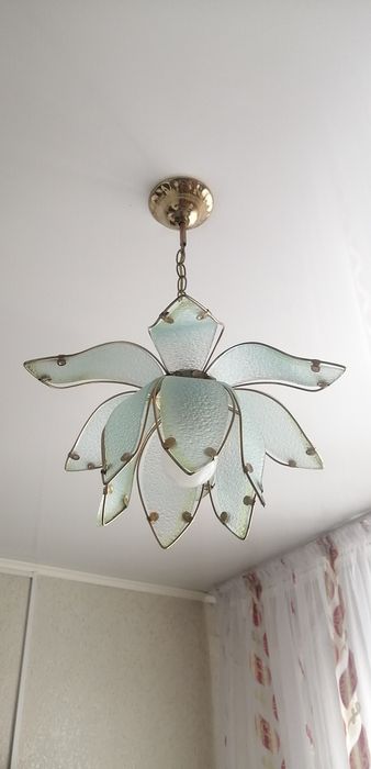 Продам люстра для дома