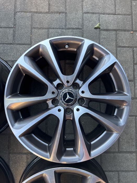 Se vand jante originale Mercedes E class R18 2 dimensiuni