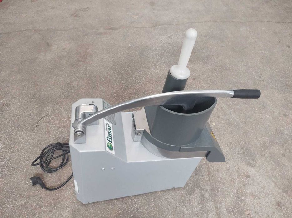 Mașină taiat/razuit legume, fructe si brânzeturi - Made in Italia