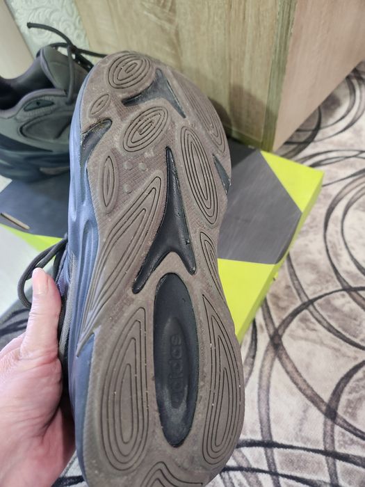 Кроссовки мужские 39.5 р