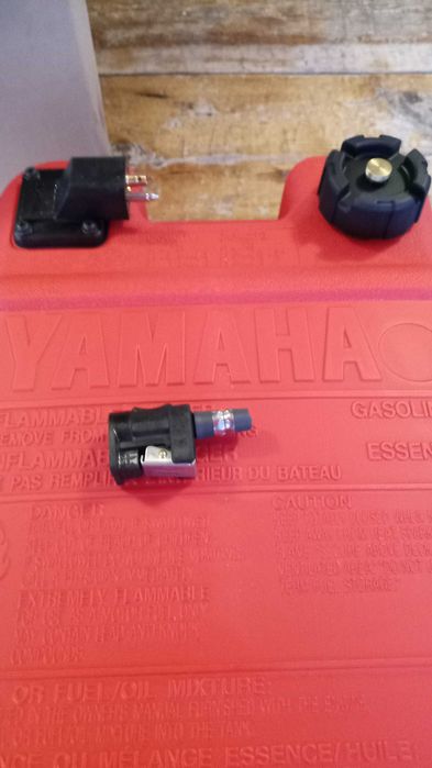 Yamaha 25 л. Резервоар Извънбордов двигател