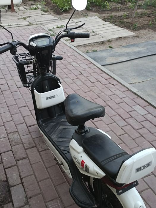 Продам электро велосипед ск8,