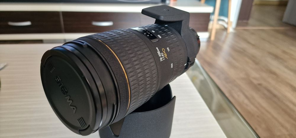 Sigma 70-200mm f/2.8 EX DG APO HSM за NIKON F 
​Описание:
​Продавам легендарното „работно конче“ на Sigma – 70-200