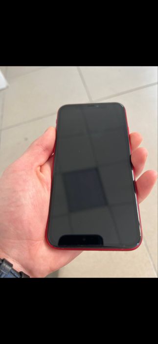 Iphone 11 product red
