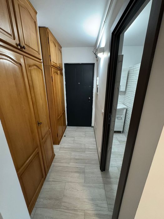 Inchiriez garsoniera (apartament 1 camera), zona Finante.