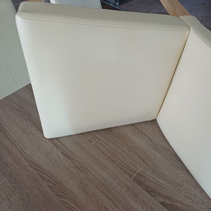 Трапезни нови столове,  цвят крем кожа 4 бр.