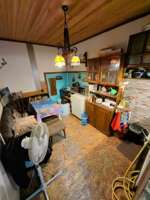 Продавам къща в гр. Перник кв. Клепало