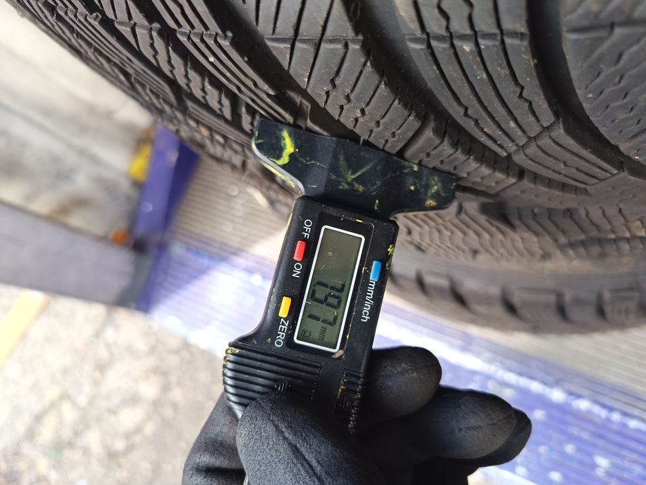 Anvelope MS 235 35 19 Michelin 2017 7.9-8mm