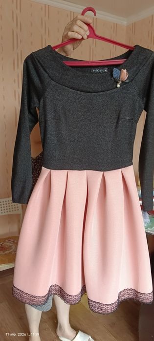 Продам детские платья