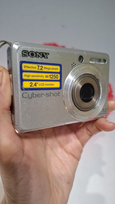 Компактен дигитален фотоапарат камера Sony S730
