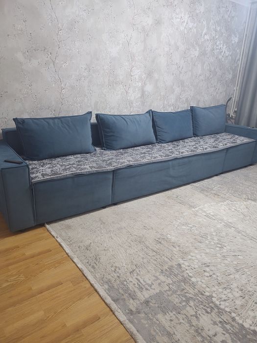 Продам диван 4 метра