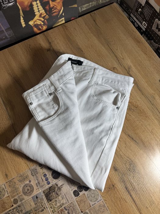 Erkaklar shimi, polo oq